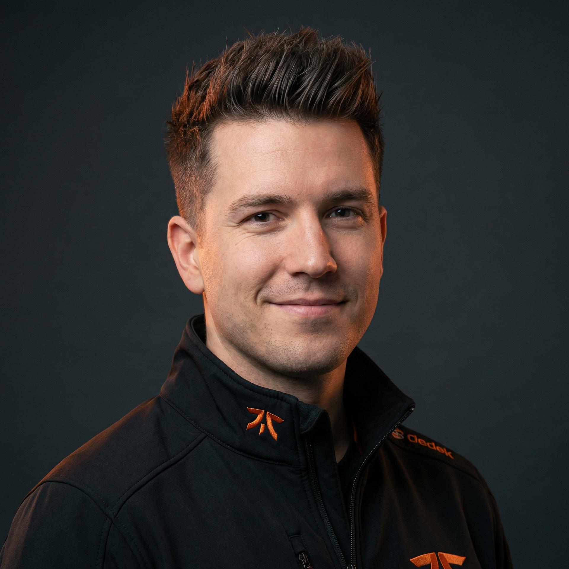 群P游戏解说导演陈锐